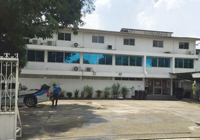 ตัวอย่างติดฟิล์มโรงงาน ฟิล์มสีฟ้า 1