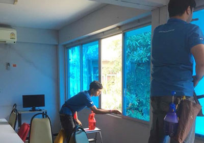 ตัวอย่างติดฟิล์มโรงงาน ฟิล์มสีฟ้า 2