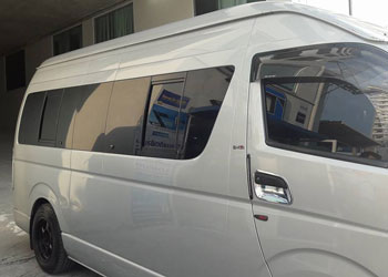 ตัวอย่างผลงานติดฟิล์มกระจกรถตู้5