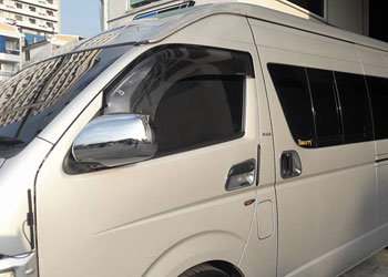 ตัวอย่างผลงานติดฟิล์มกระจกรถตู้6