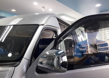 ตัวอย่างผลงานติดฟิล์มกระจกรถตู้8