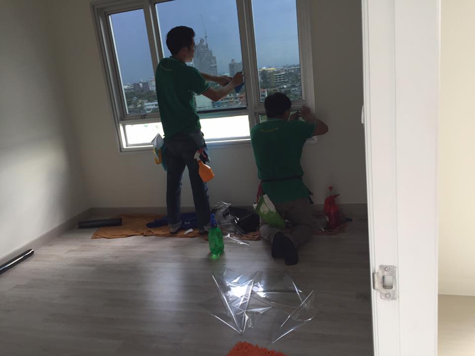 เทคนิคการติดฟิล์มอาคารบริเวณหน้าต่าง